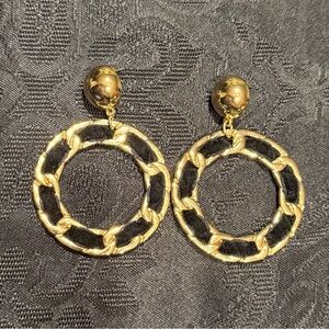 Elegant Gold Hoop Earrings